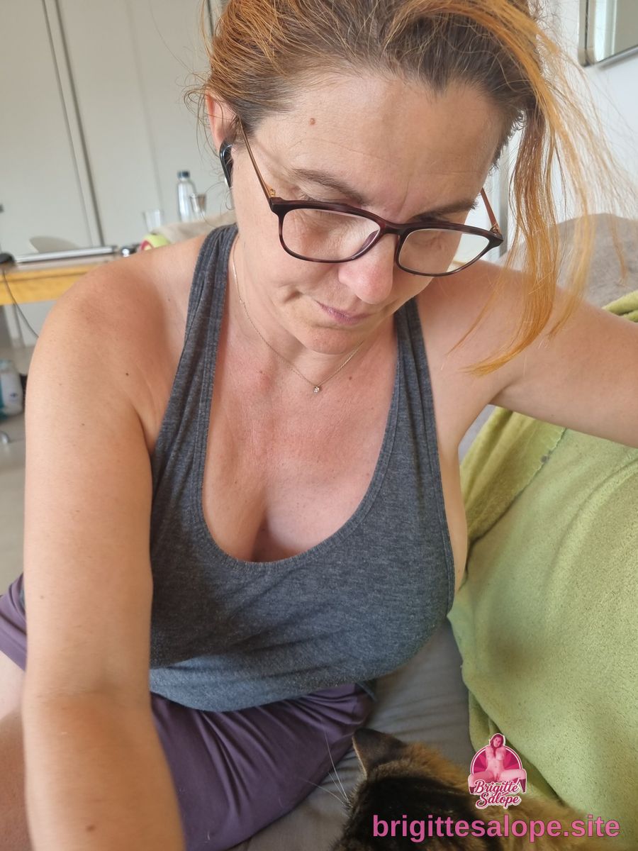 Autoportrait intime (photo 430) — Brigitte la Salope