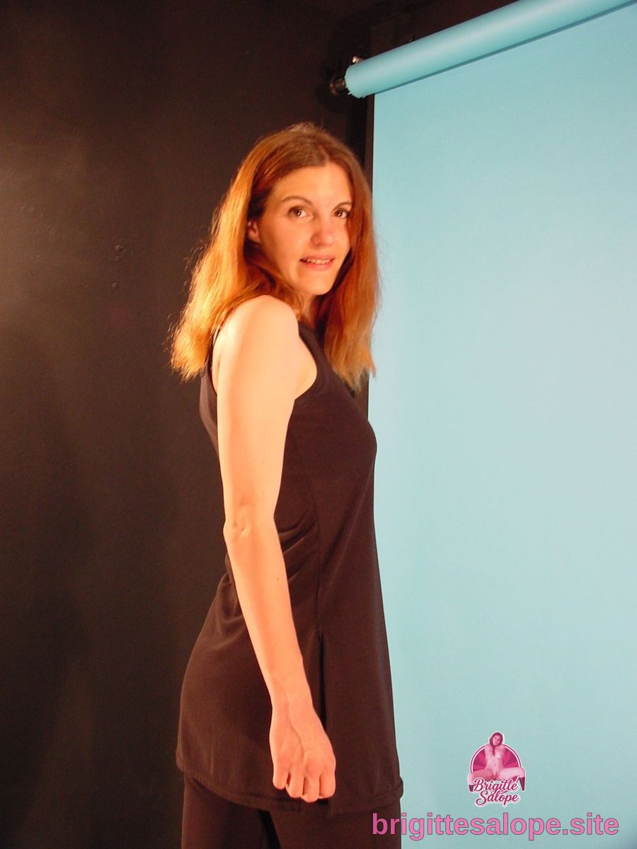 Femme au regard direct (photo 1204) — Brigitte la Salope