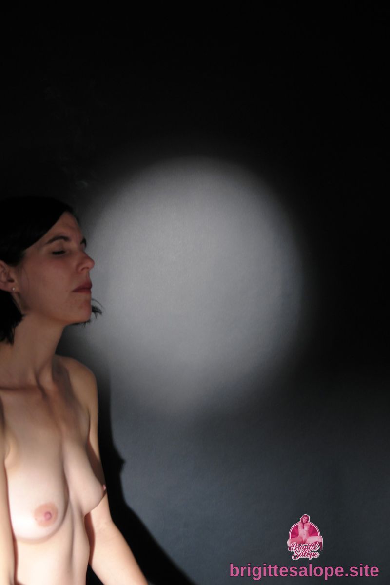 Portrait éclairé — Brigitte la Salope