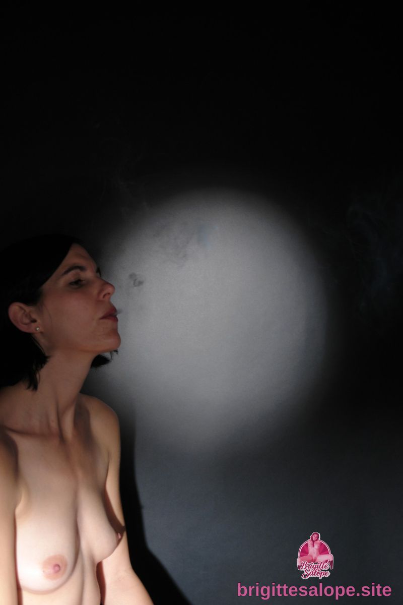 Portrait nocturne (photo 1578) — Brigitte la Salope