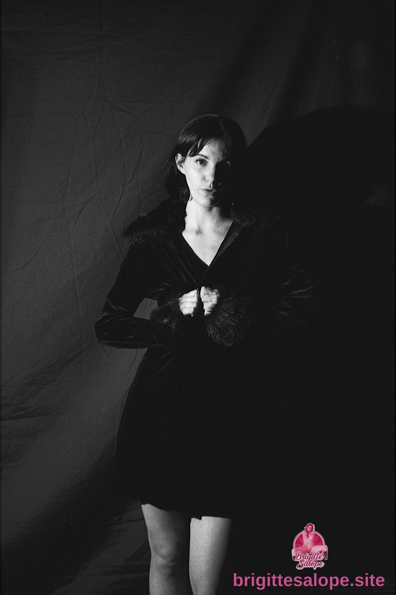 Portrait noir et blanc — Brigitte la Salope
