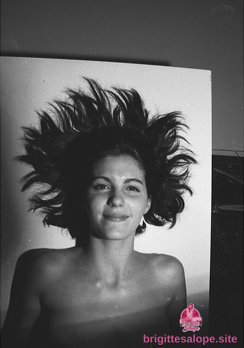 Portrait en noir et blanc (photo 2397) — Brigitte la Salope