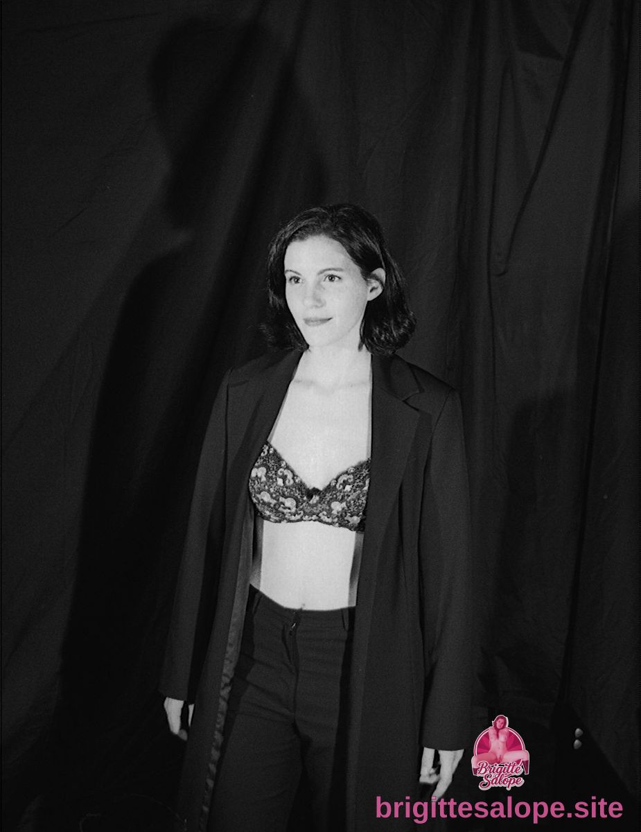 Portrait noir et blanc (photo 2409) — Brigitte la Salope