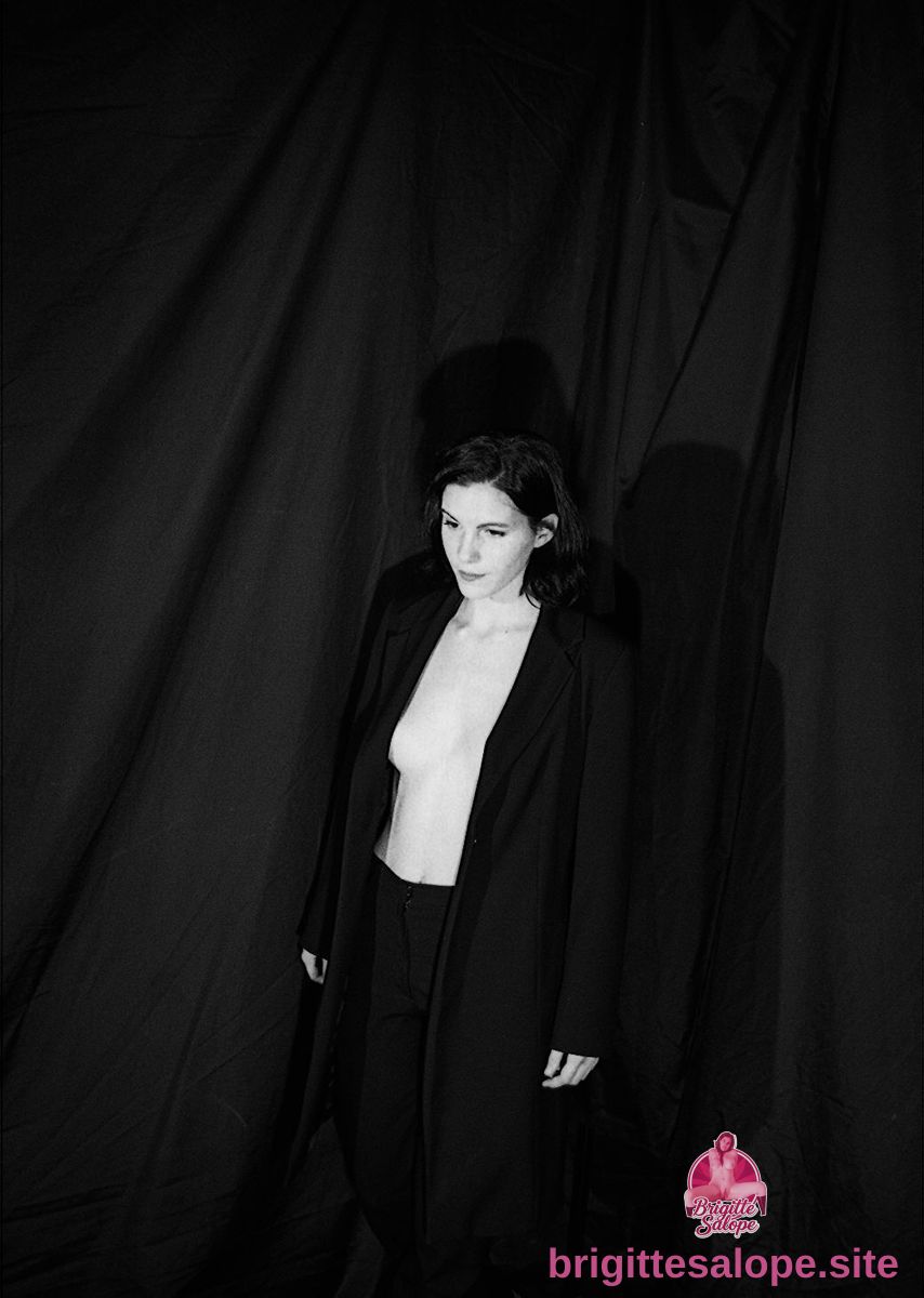 Portrait Noir et Blanc (photo 2412) — Brigitte la Salope