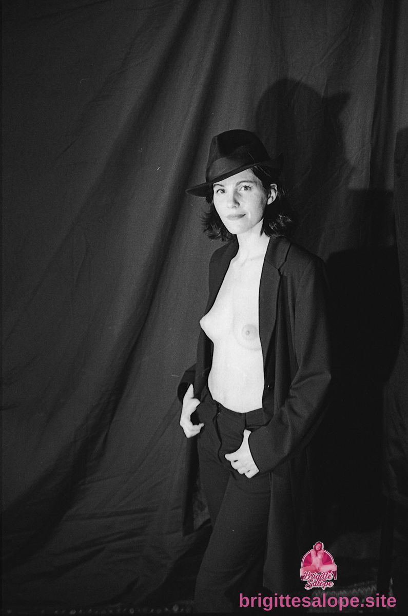 Portrait noir et blanc (photo 2415) — Brigitte la Salope