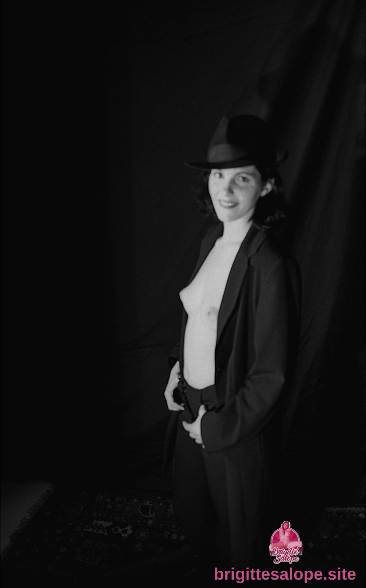 Portrait noir et blanc (photo 2416) — Brigitte la Salope