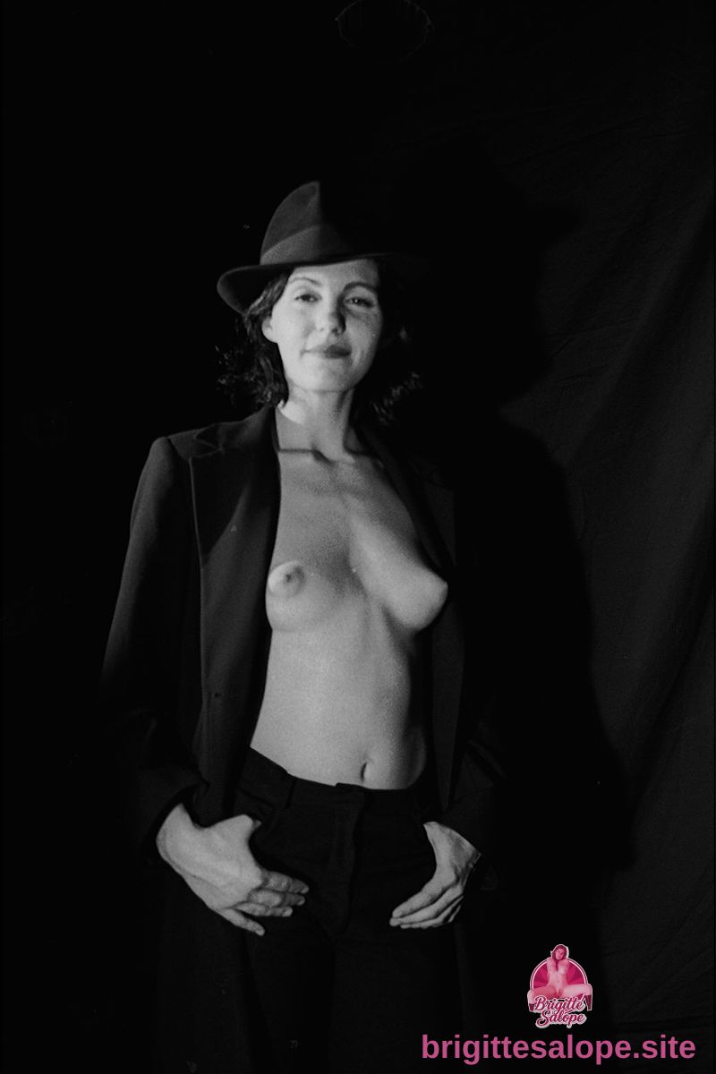 Portrait noir et blanc (photo 2418) — Brigitte la Salope