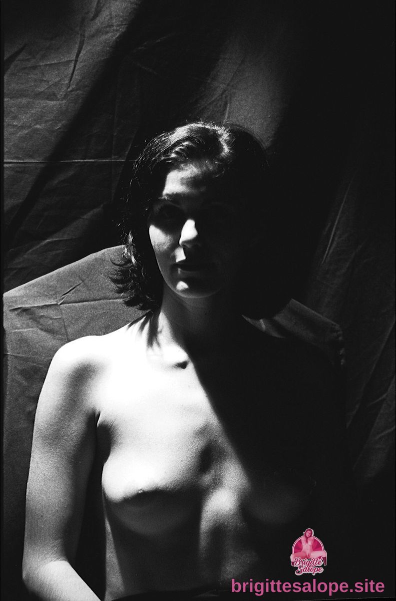 Portrait noir et blanc (photo 2420) — Brigitte la Salope