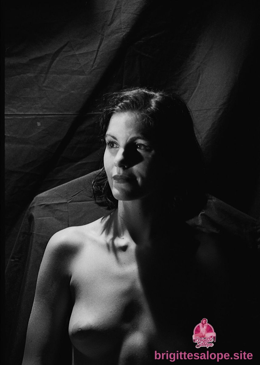 Portrait noir et blanc (photo 2421) — Brigitte la Salope