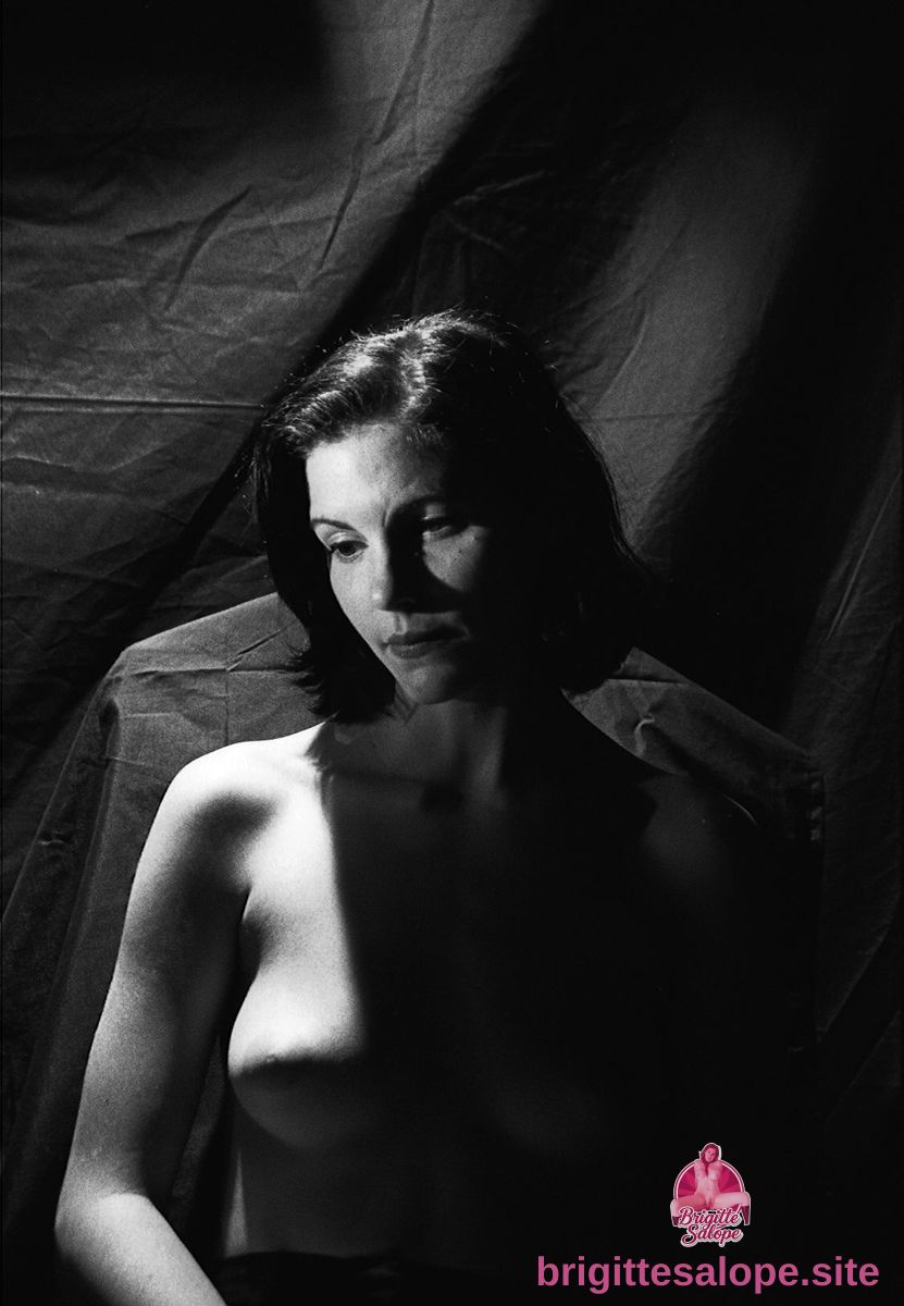 Portrait noir et blanc (photo 2423) — Brigitte la Salope