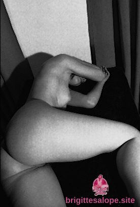 Nuit intime (photo 2655) — Brigitte la Salope