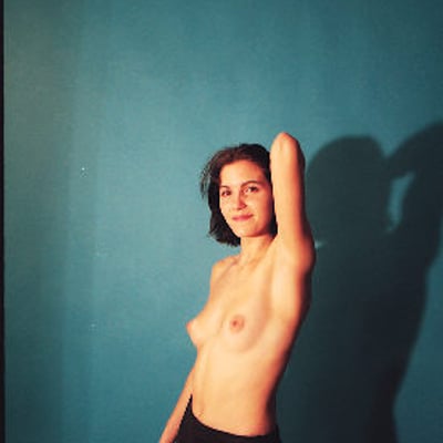 Portrait topless (photo 2671) — Brigitte la Salope